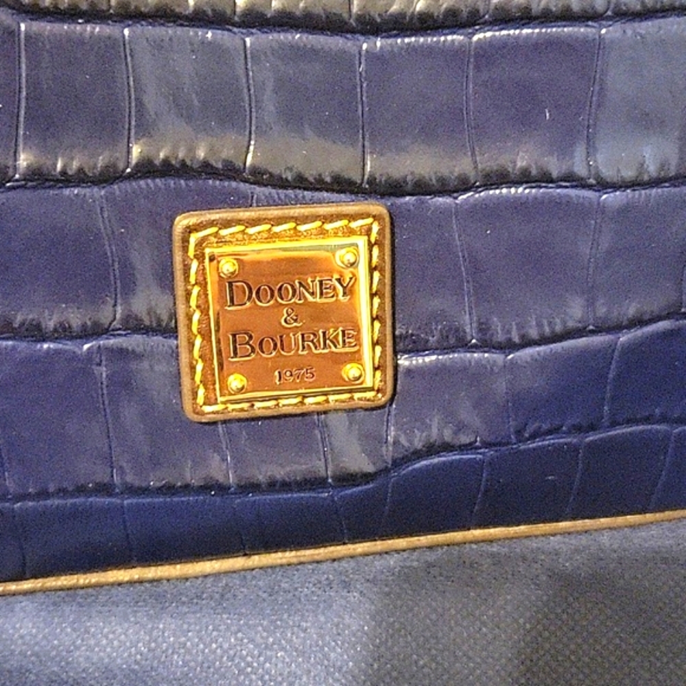 New Dooney & Bourke Oakdale Paige Crocodile Embossed Crossbody Midnight Blue - Picture 4 of 14